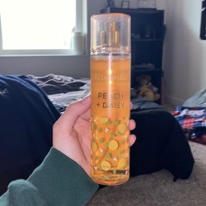 Peach Daisy Body Mist